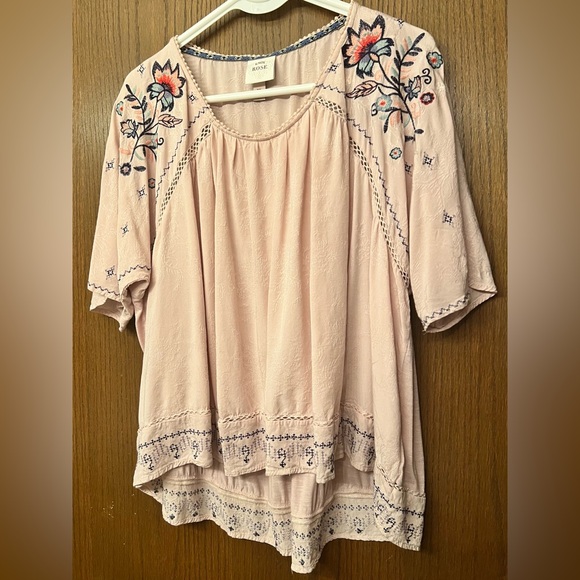 Knox Rose Embroidered Hi-Lo Peasant Blouse - Picture 3 of 7